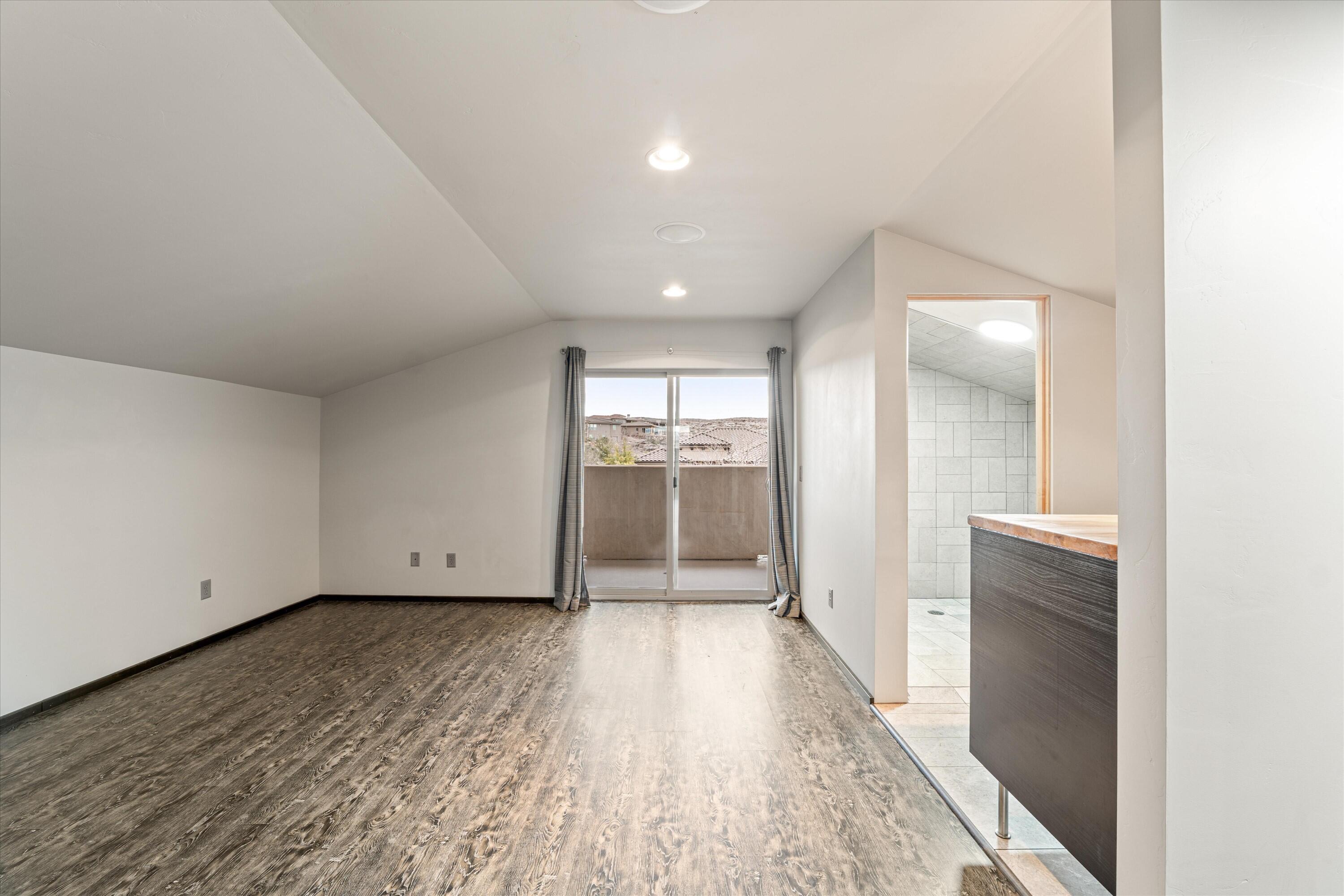 TONAQUINT VALLEY - Residential