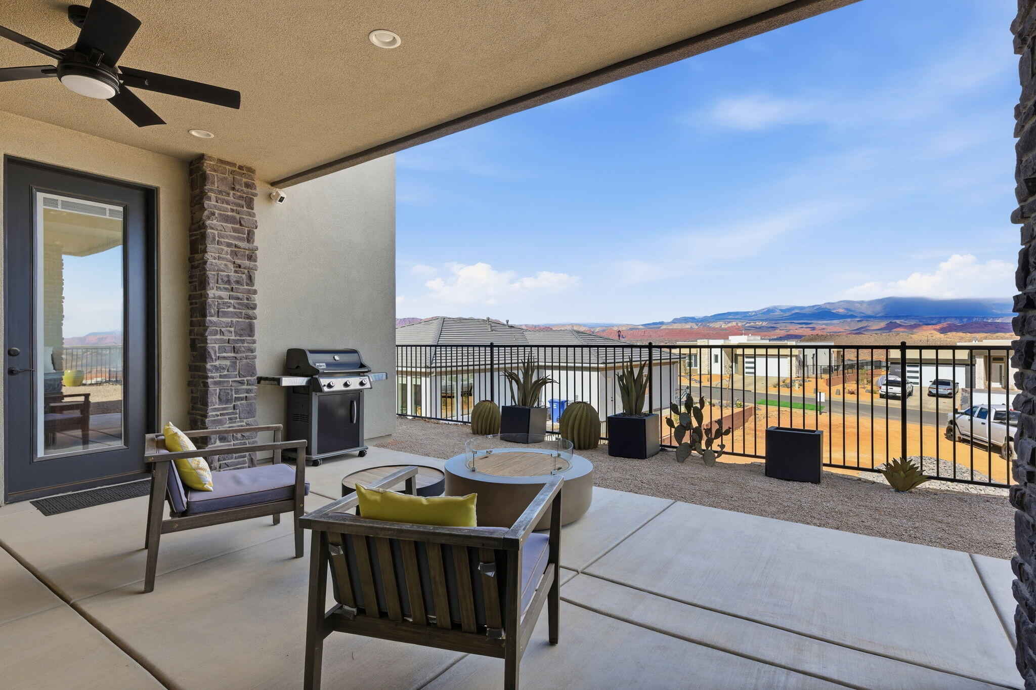 SALARNO HILLS AT DIVARIO - Residential