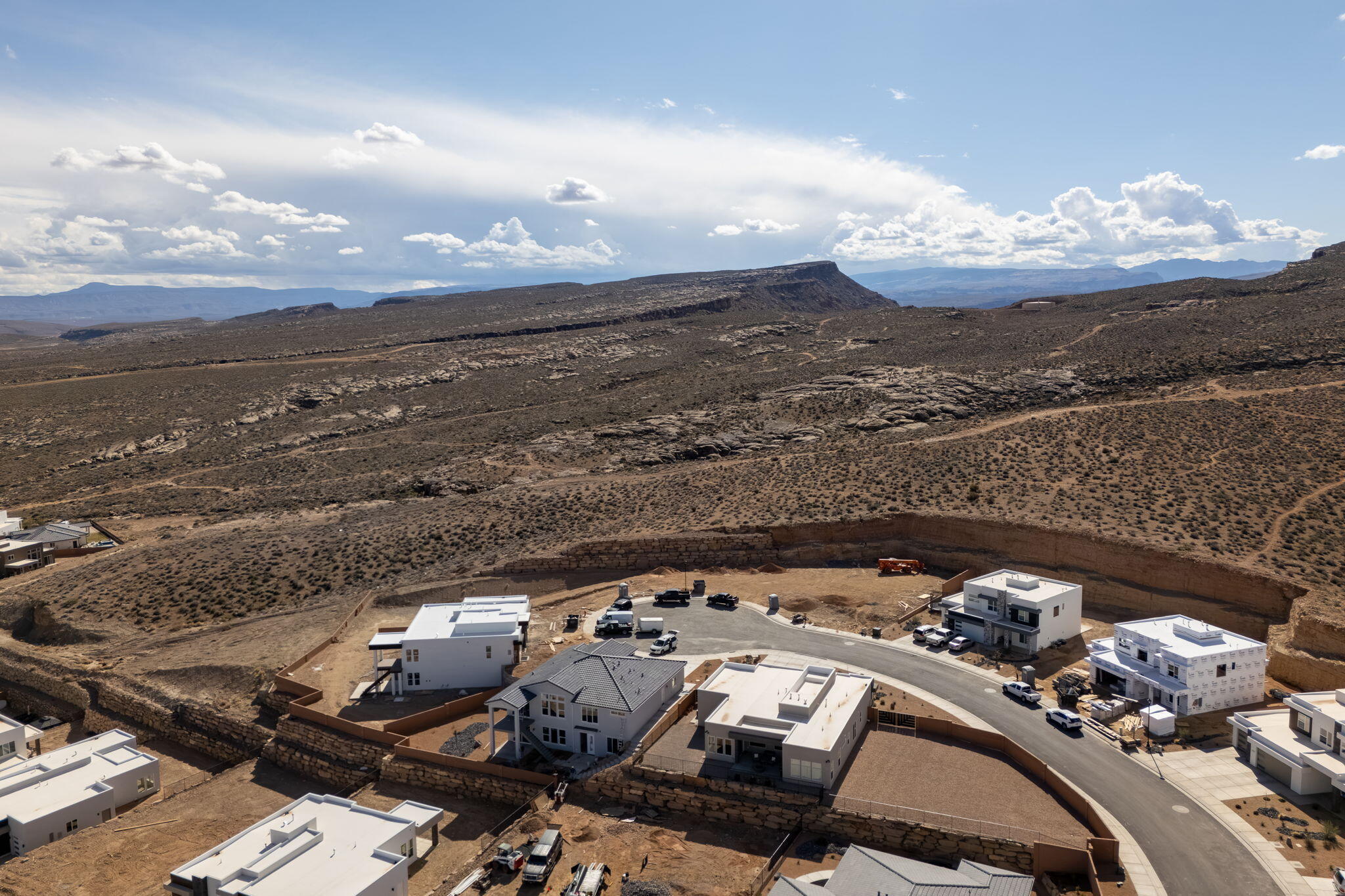 SALARNO HILLS AT DIVARIO - Residential