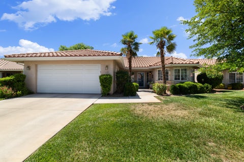 Tiny photo for 1699 W Mathis Park Place 33 #33, Saint George, UT 84770 (MLS # 26-273296)