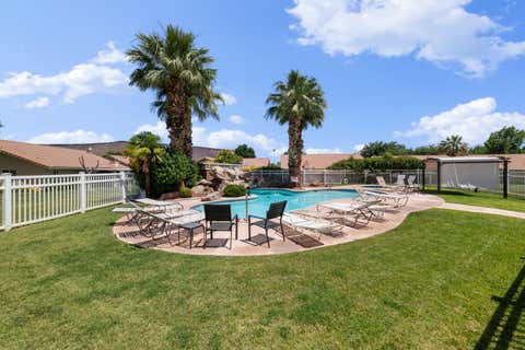Tiny photo for 1699 W Mathis Park Place 33 #33, Saint George, UT 84770 (MLS # 26-273296)