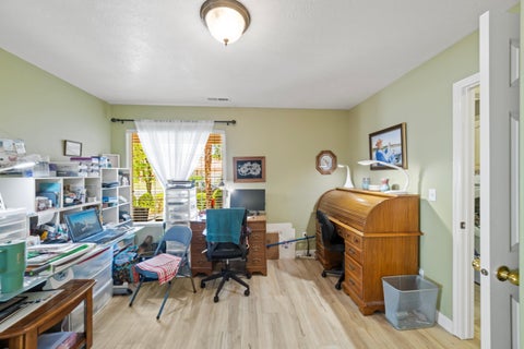 Tiny photo for 1699 W Mathis Park Place 33 #33, Saint George, UT 84770 (MLS # 26-273296)