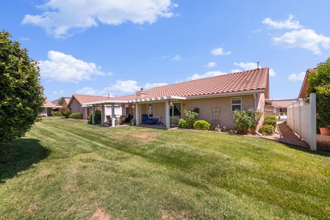 Tiny photo for 1699 W Mathis Park Place 33 #33, Saint George, UT 84770 (MLS # 26-273296)