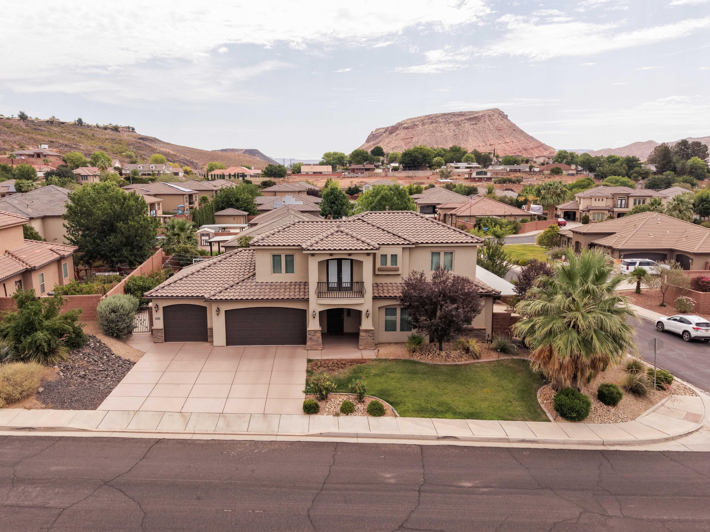 Photo 1 of 2 — 649 S Haley DR, Washington, UT 84780