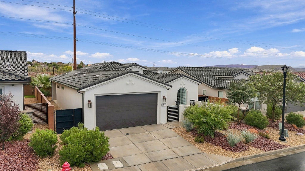 Photo of 1048 N Camino Agua, Washington, UT 84780 (MLS # 26-277064)