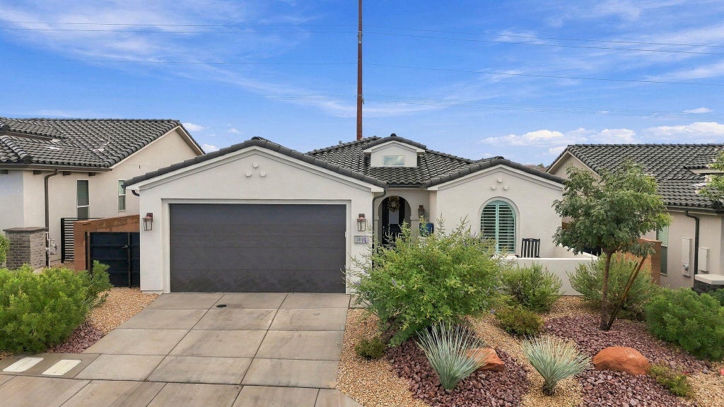 Photo of 1048 N Camino Agua, Washington, UT 84780 (MLS # 26-277064)