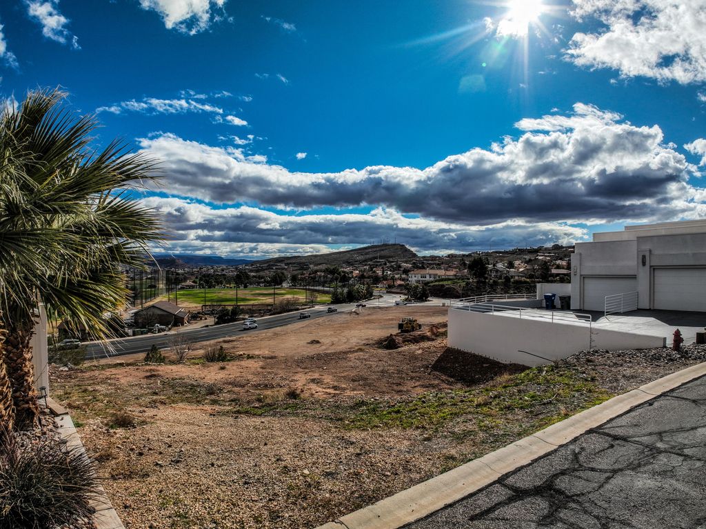 Photo of 676 Lava Pointe DR, Saint George, UT 84770 (MLS # 26-269432)