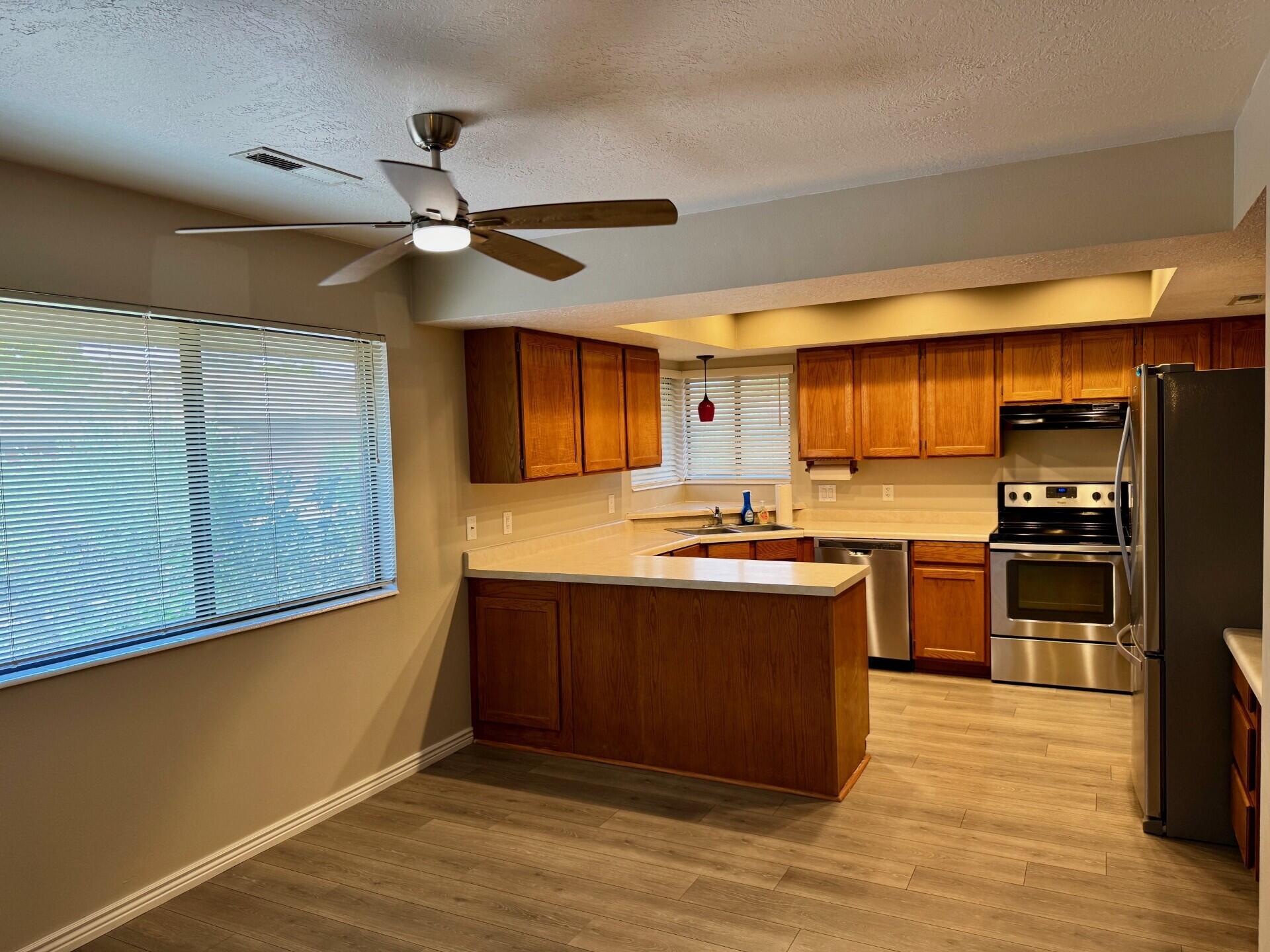 ST GEORGE SNOW PK TOWNHOMES - Residential