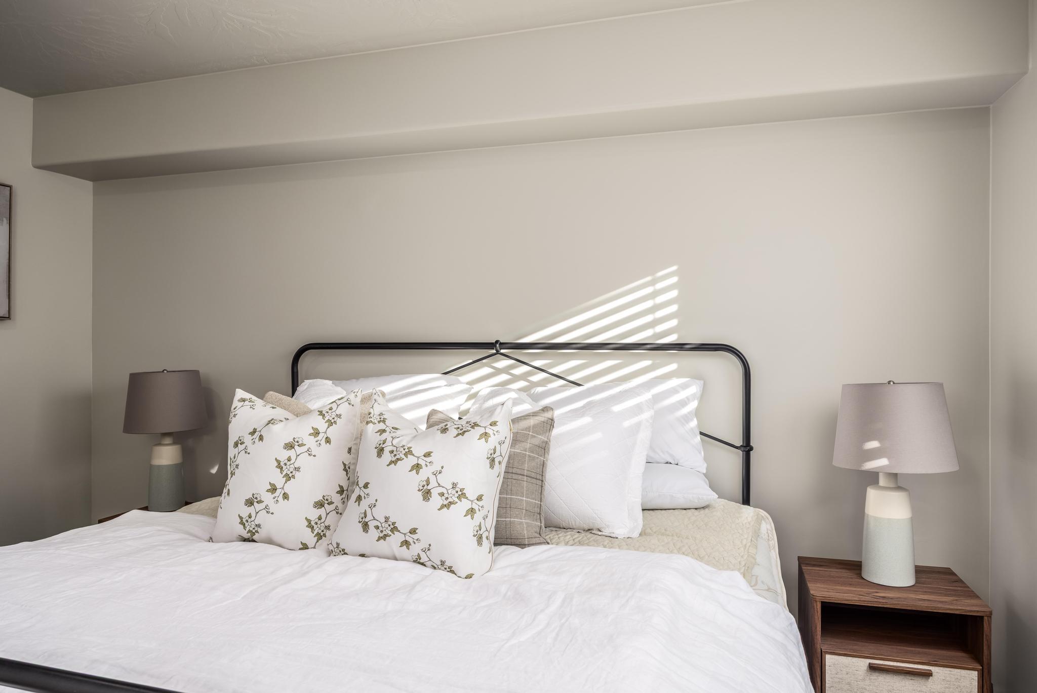 LONE ROCK CONDOS - Residential