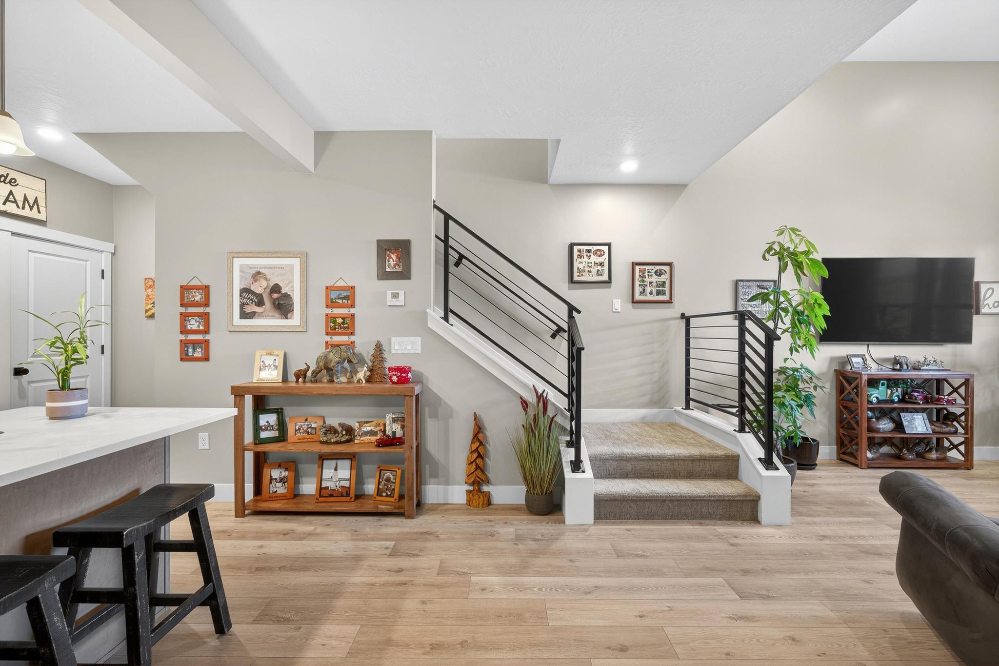 AUBURN HILLS - Residential