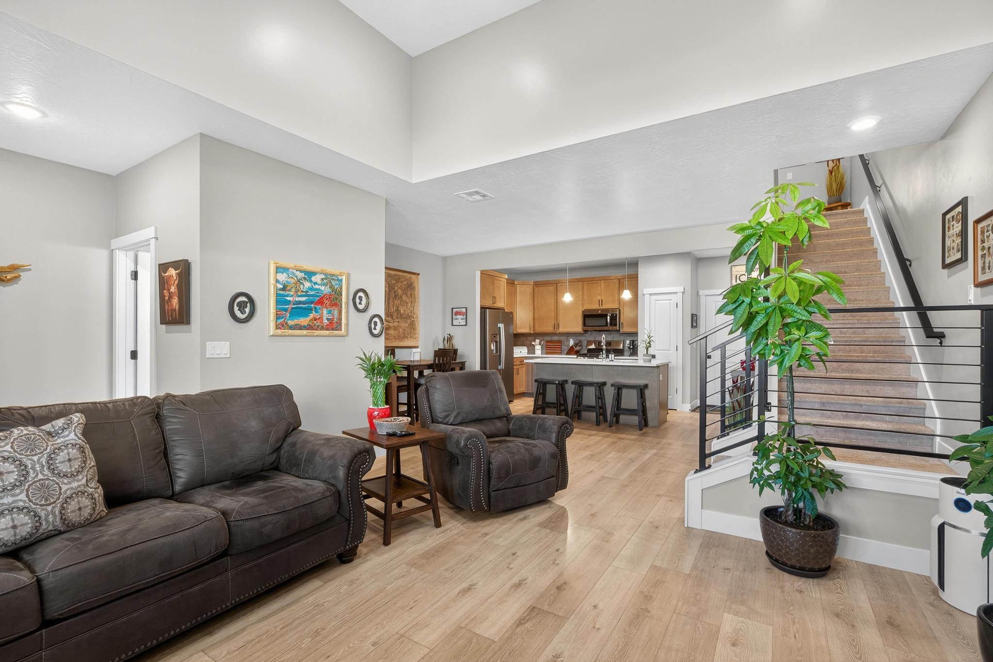 AUBURN HILLS - Residential