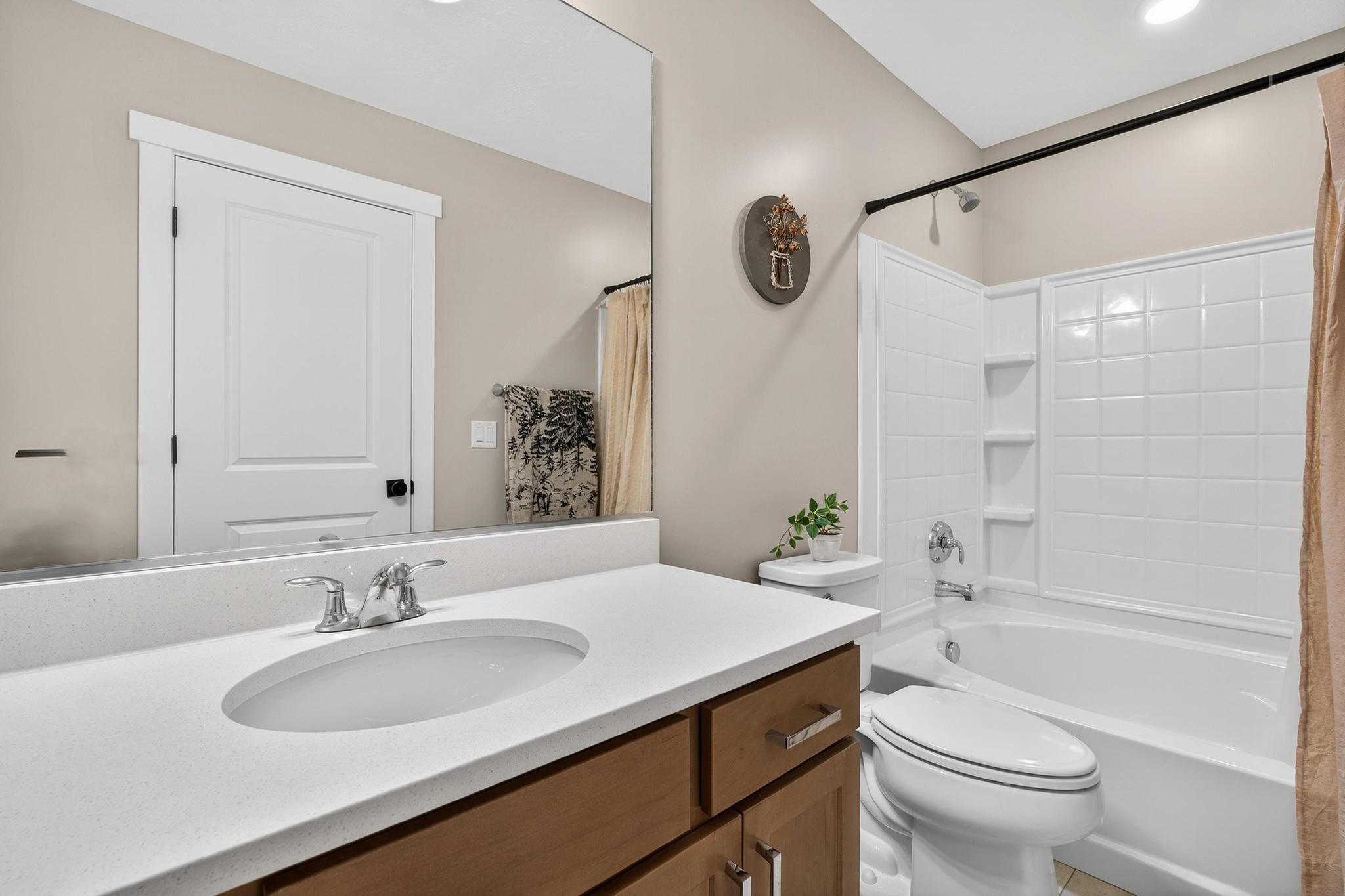 AUBURN HILLS - Residential