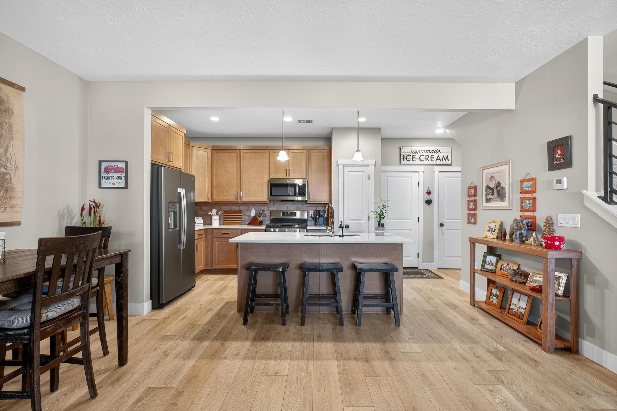 AUBURN HILLS - Residential