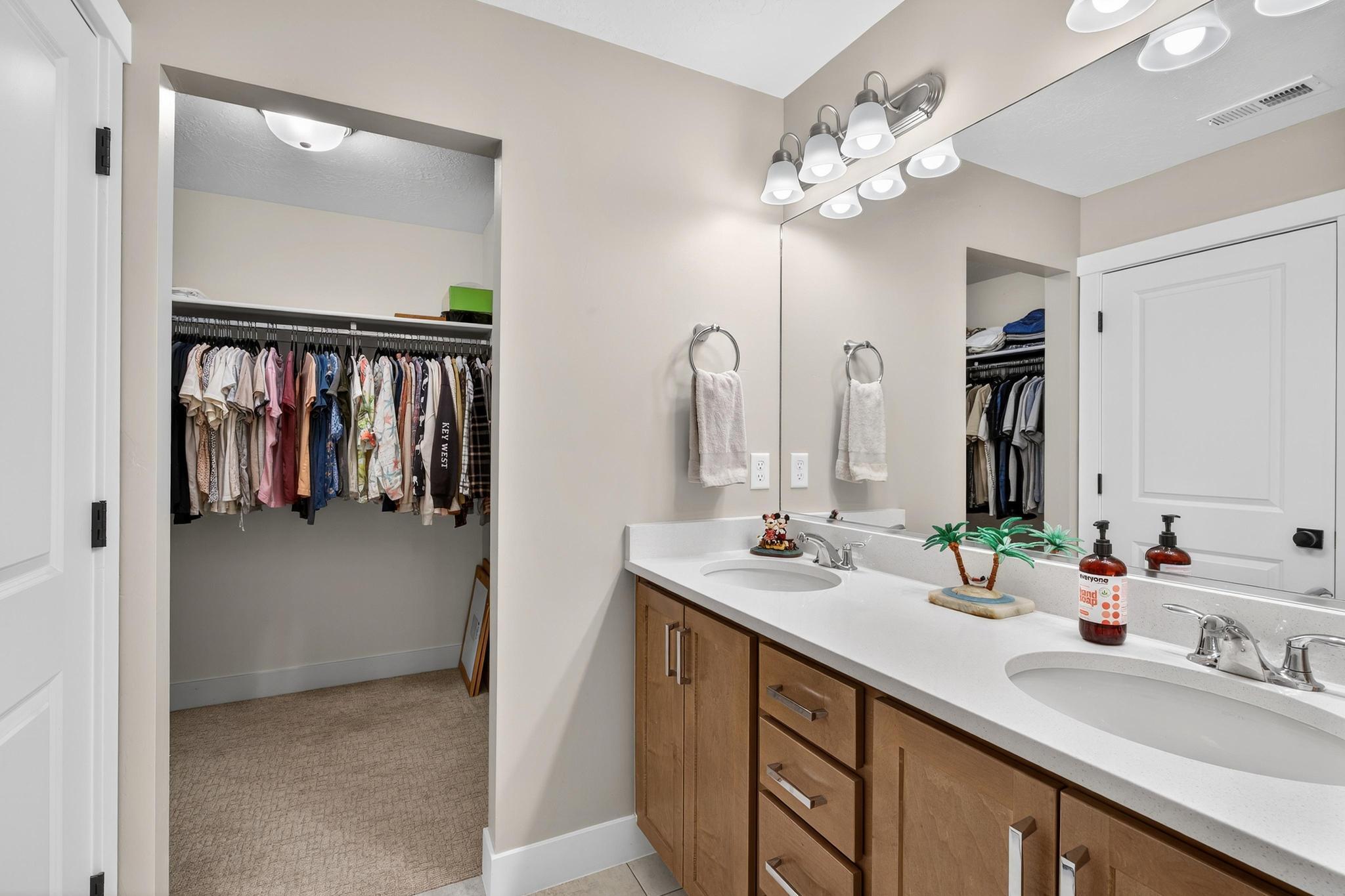 AUBURN HILLS - Residential