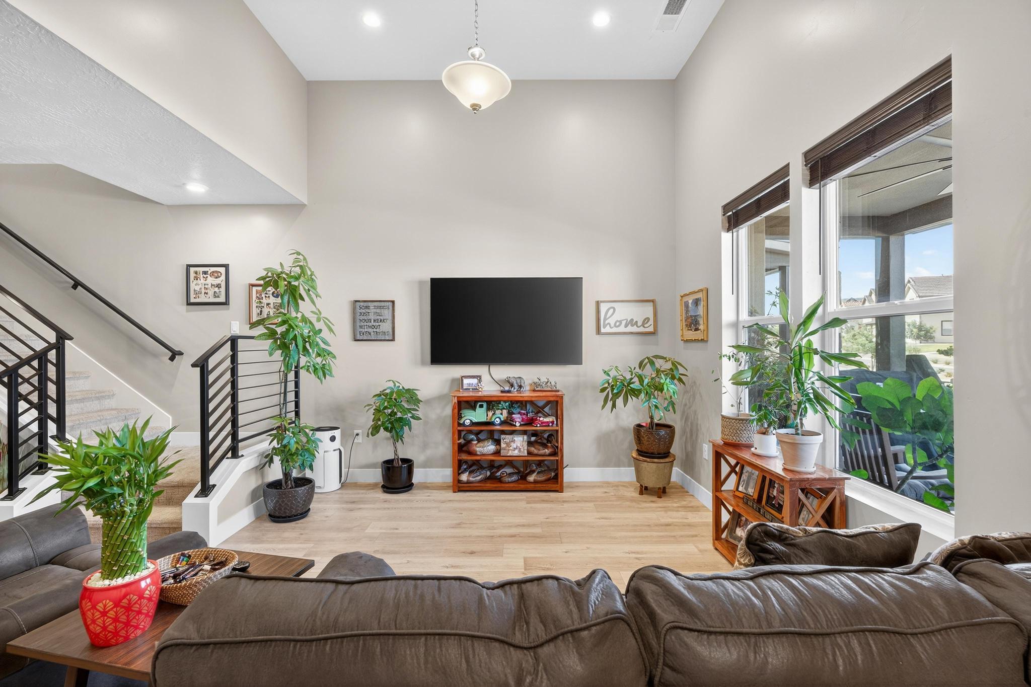 AUBURN HILLS - Residential