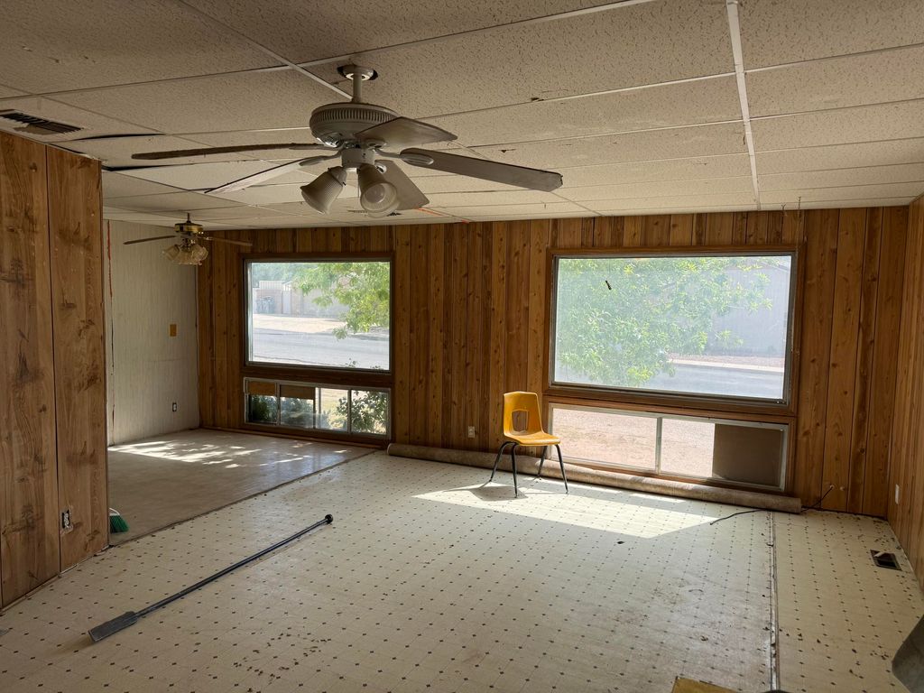Photo of 102 W 200 S, Washington, UT 84780 (MLS # 26-271616)