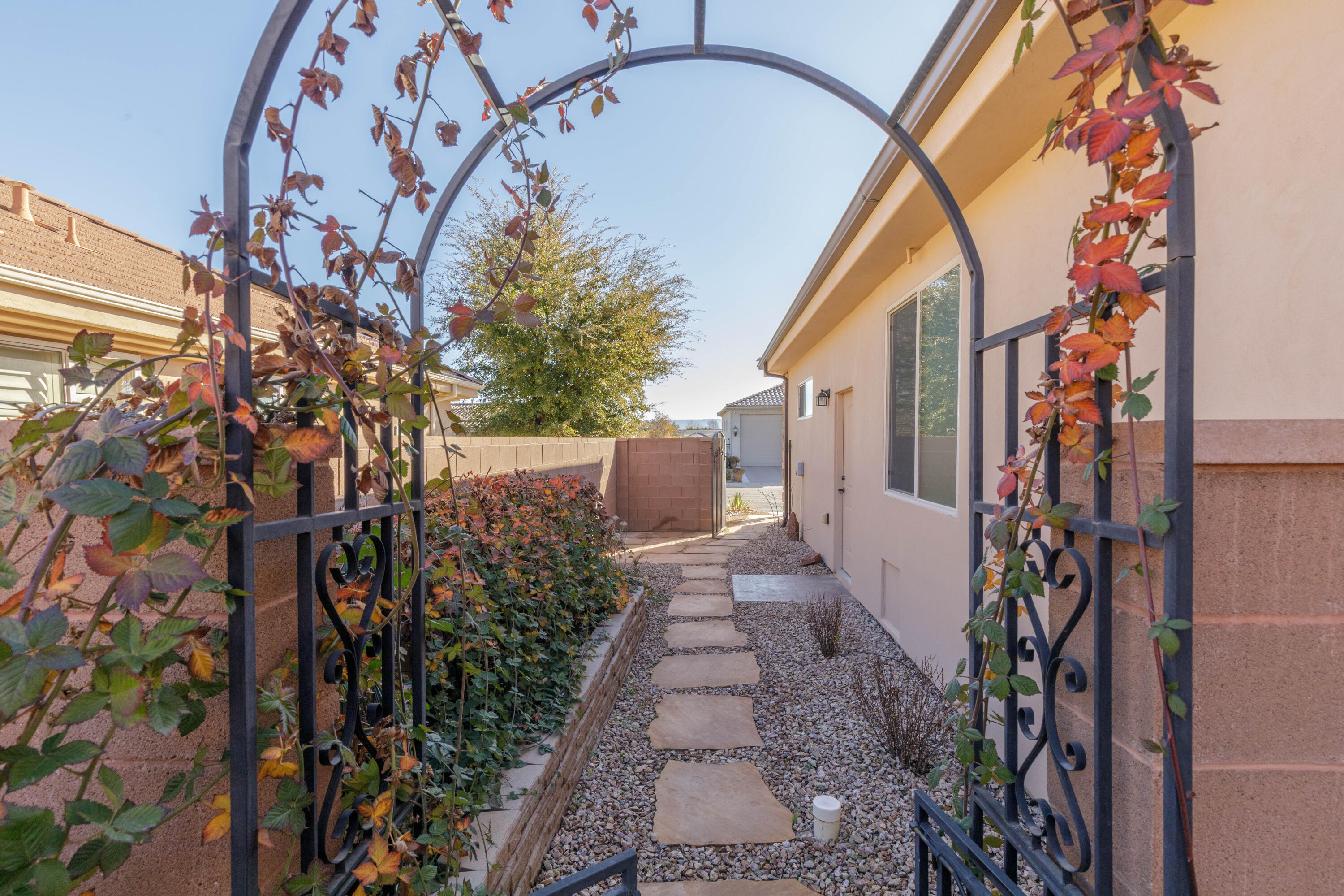 SILVERSTONE AT GREEN SPRINGS - Residential