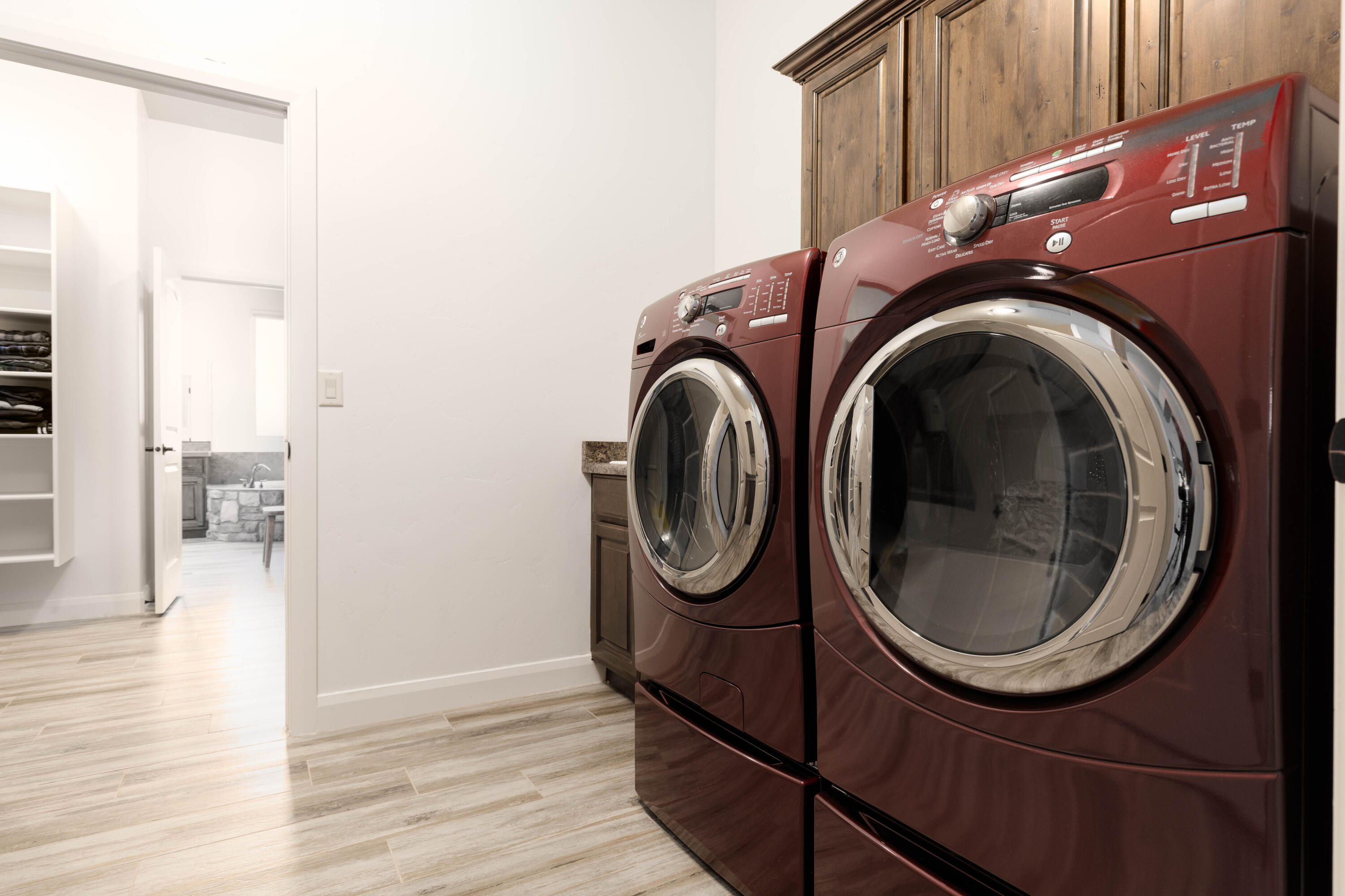 SILVERSTONE AT GREEN SPRINGS - Residential