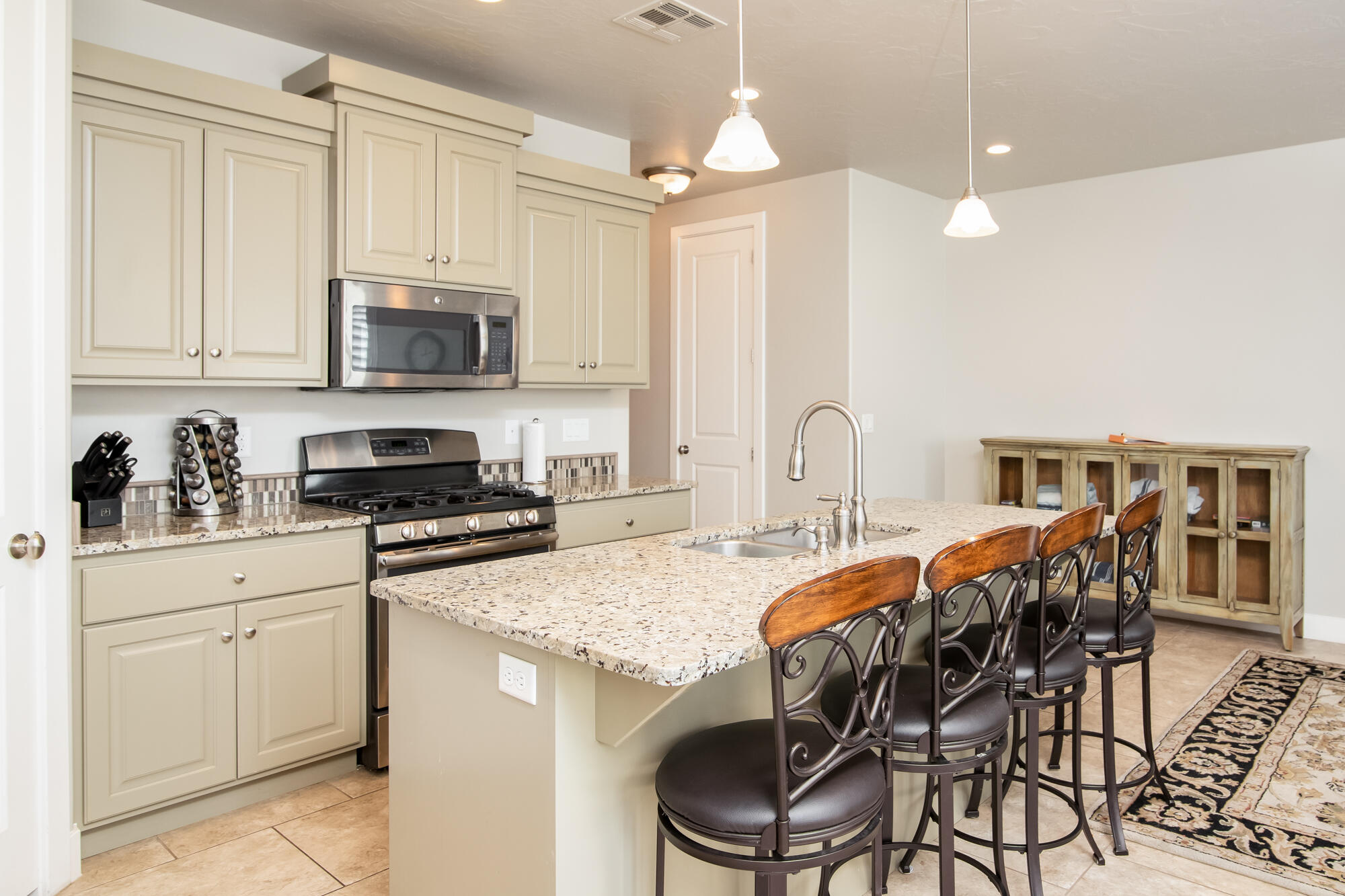 CORAL RIDGE TOWNHOMES - Residential