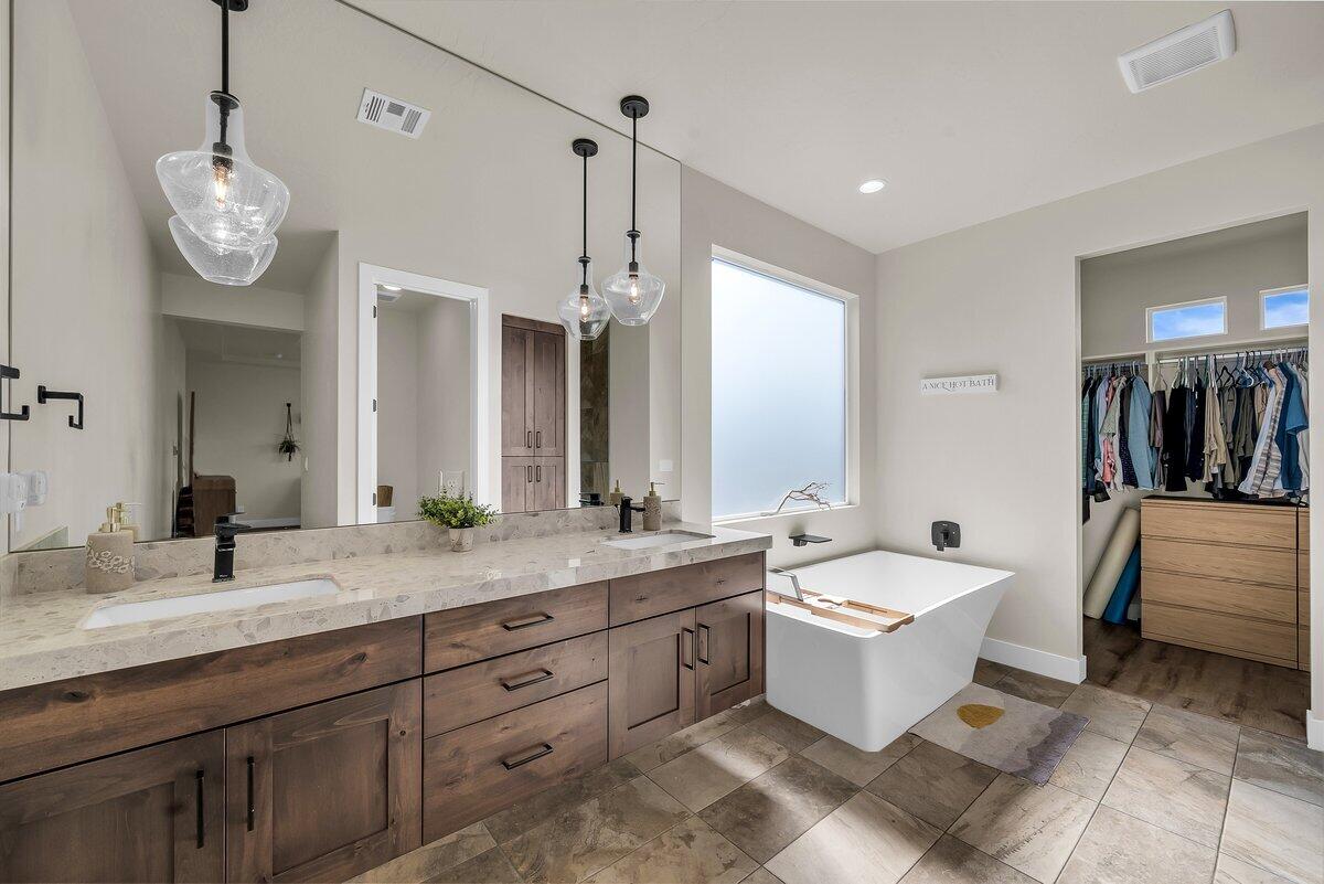 LEDGES OF SG POCKET MESA - Residential