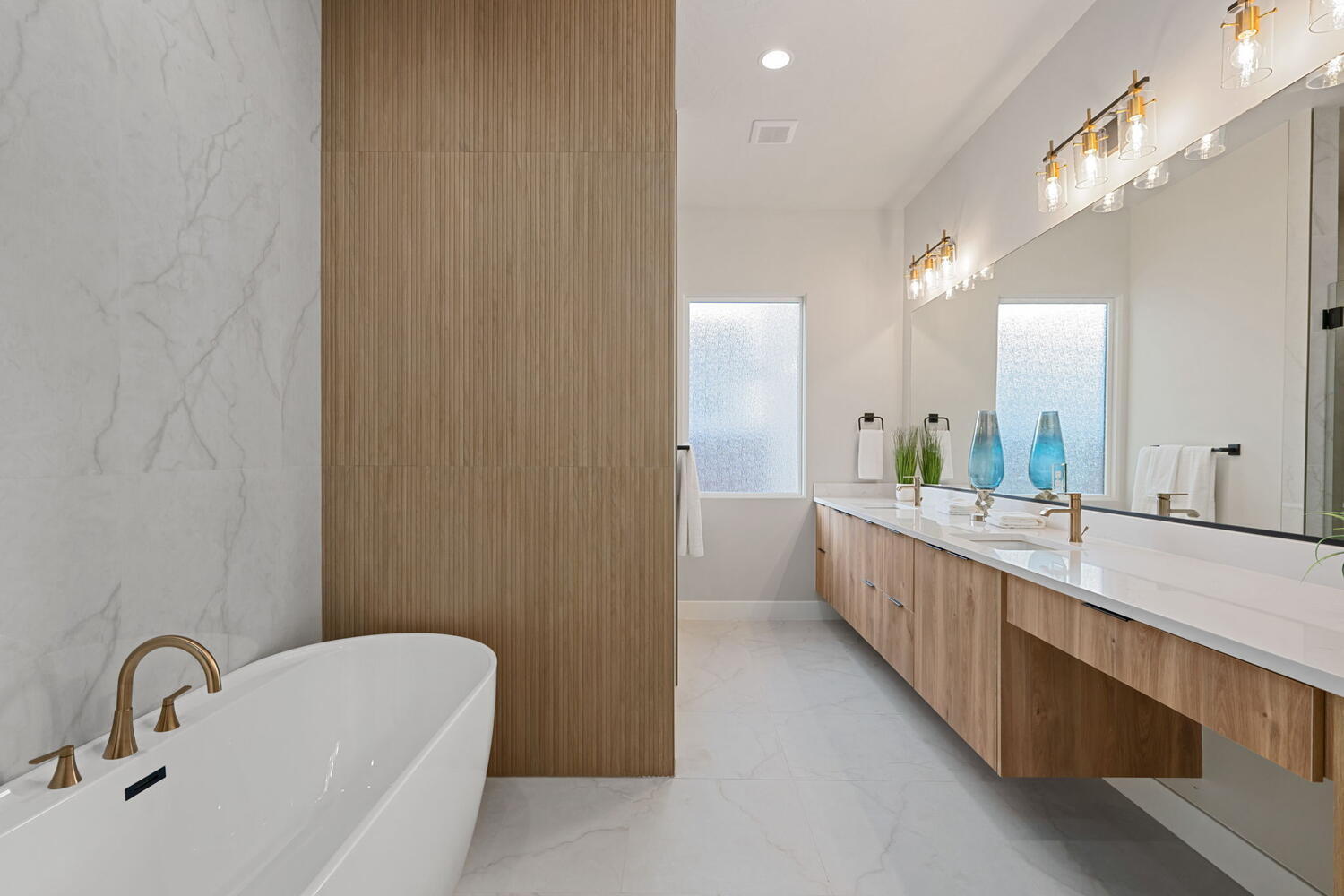 LAKESIDE STUCKI FARMS - Residential