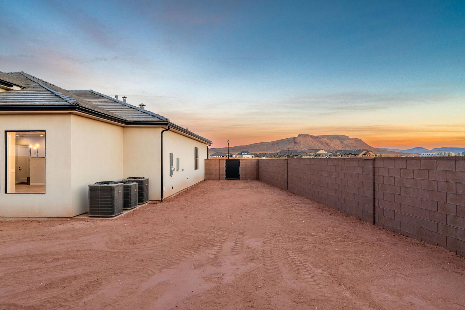 LAKESIDE STUCKI FARMS - Residential