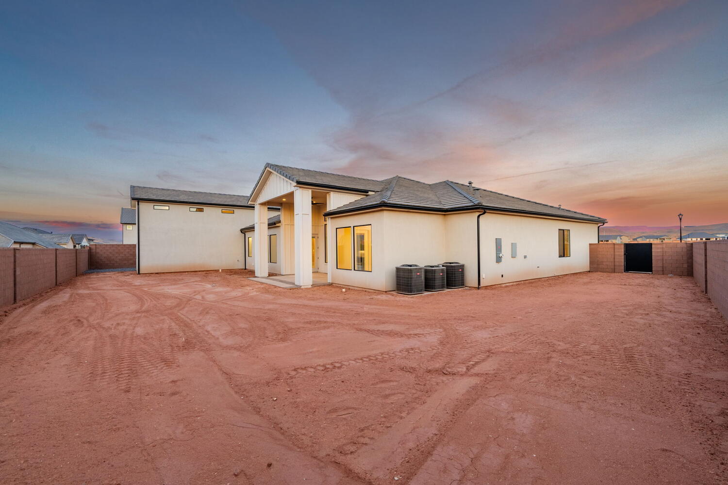 LAKESIDE STUCKI FARMS - Residential