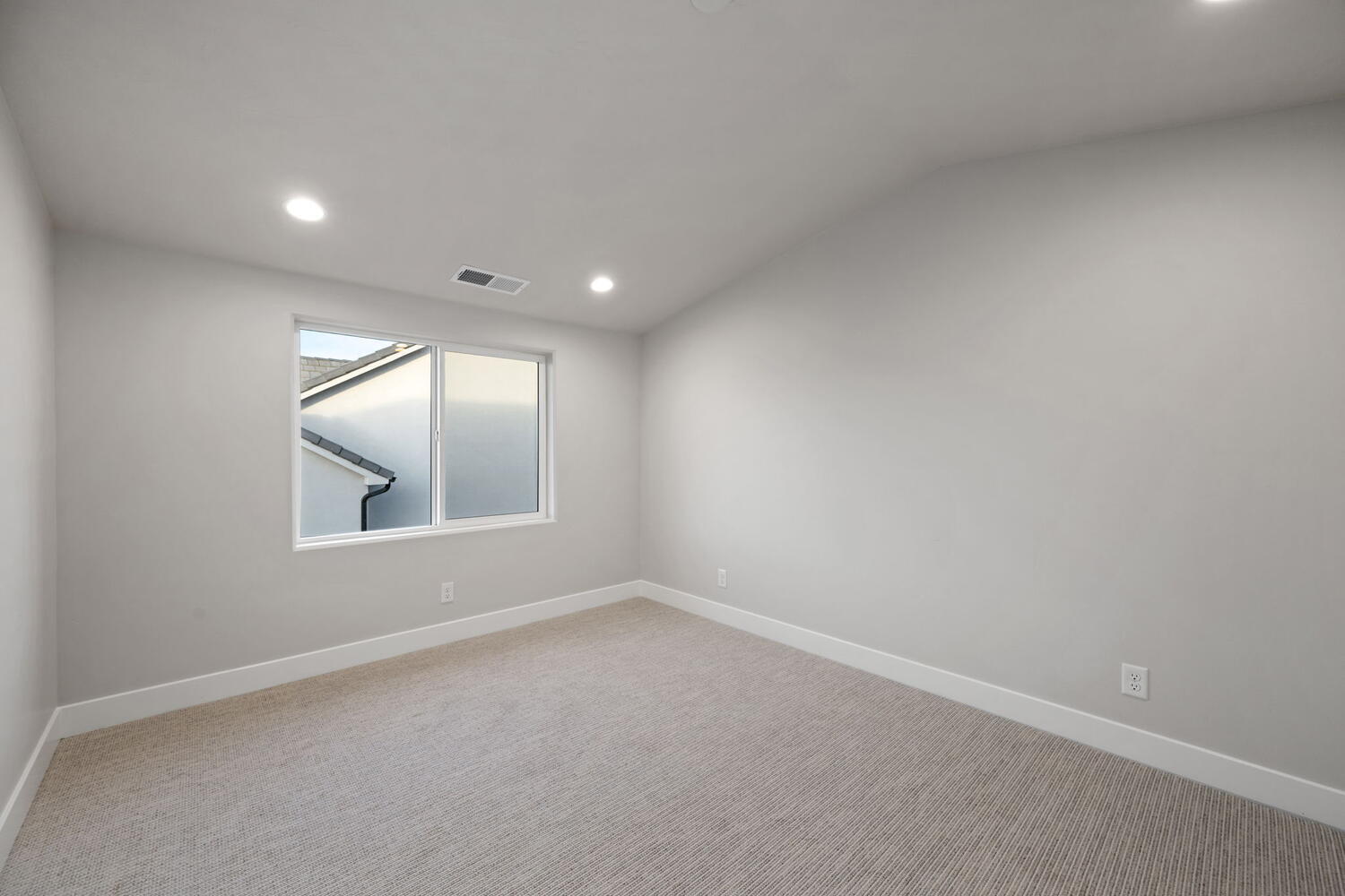 LAKESIDE STUCKI FARMS - Residential