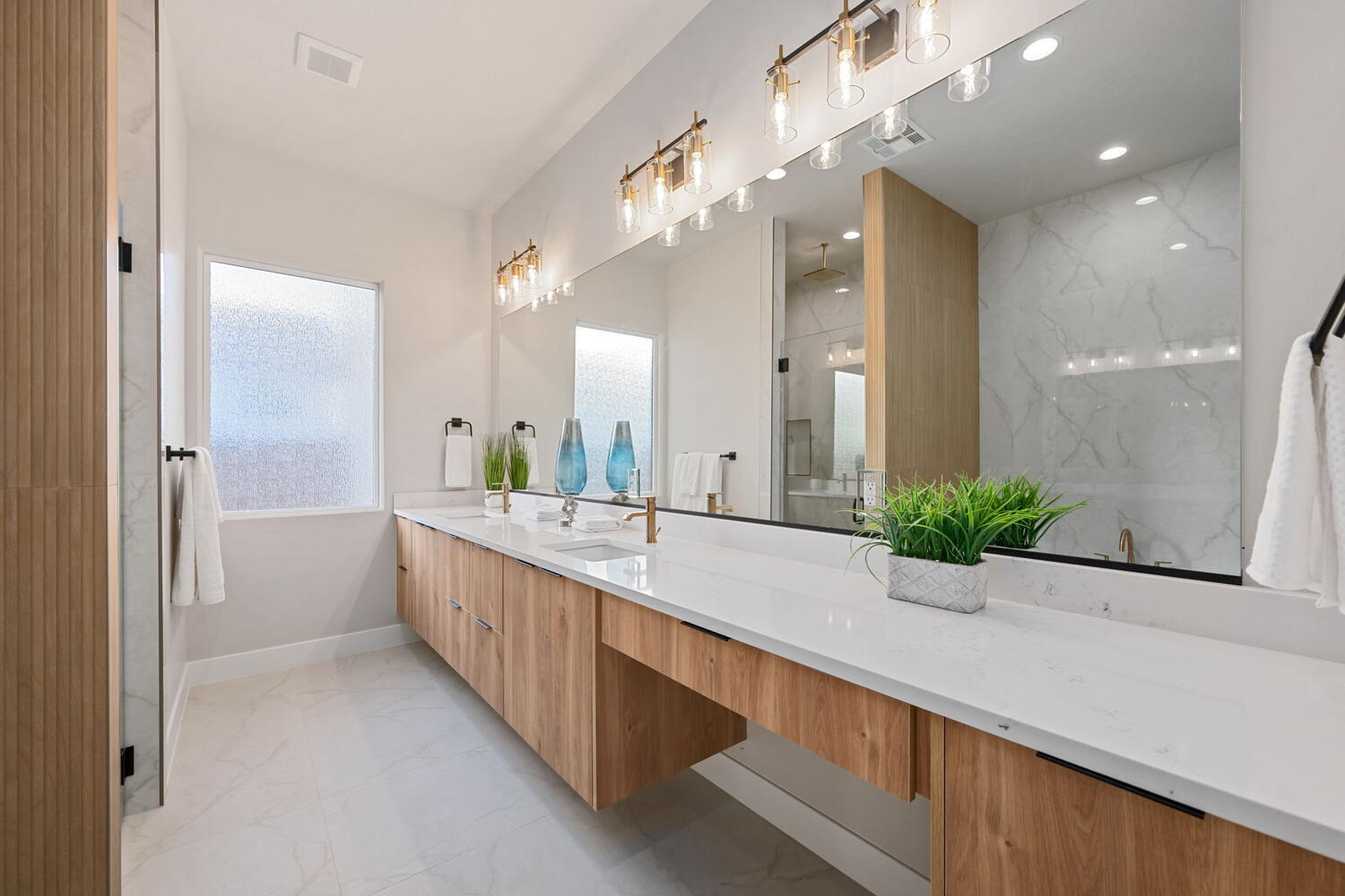 LAKESIDE STUCKI FARMS - Residential