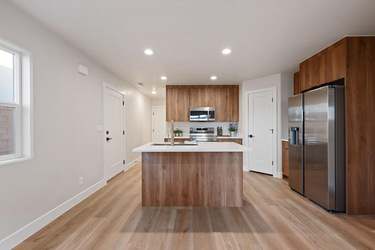 LAKESIDE STUCKI FARMS - Residential