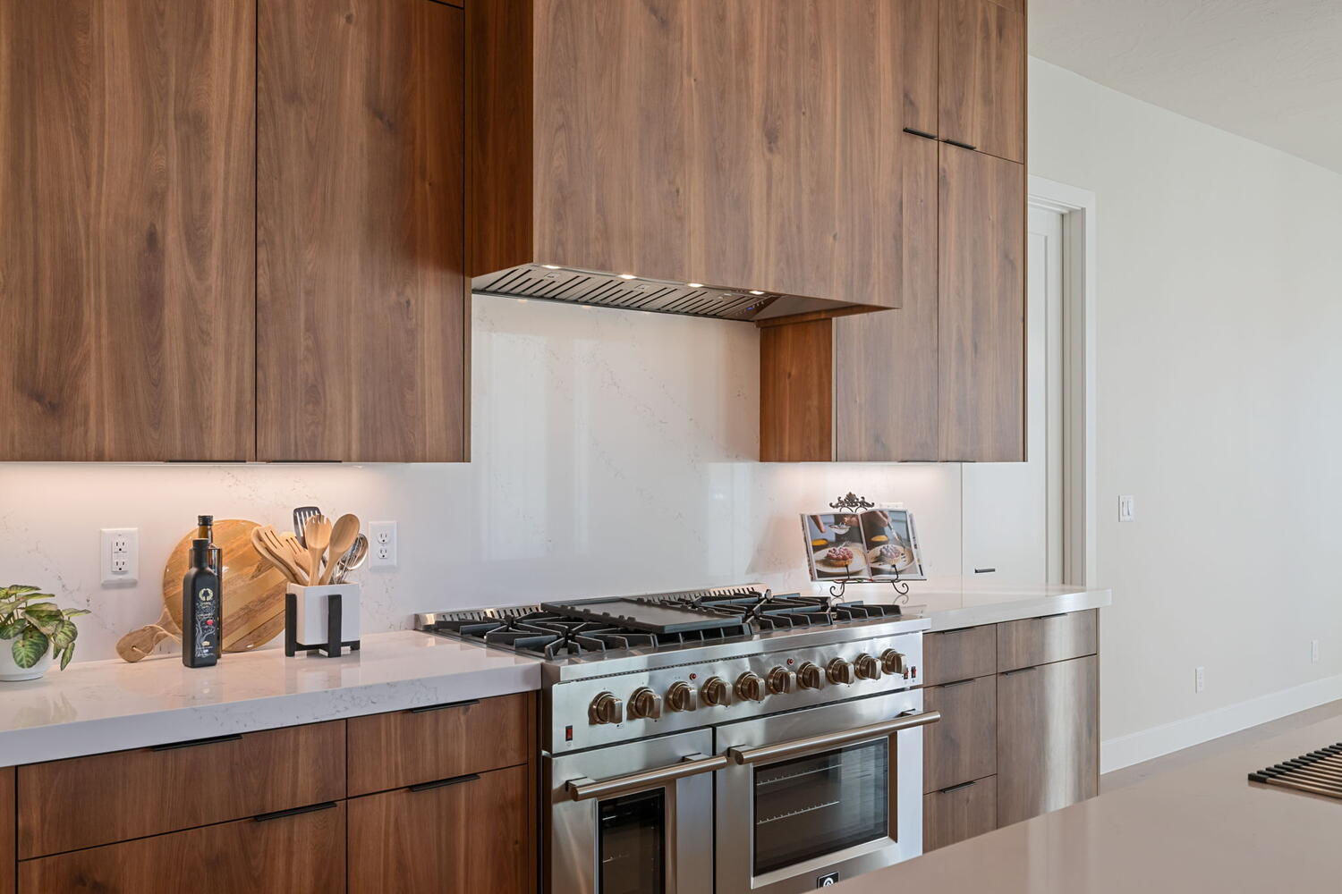 LAKESIDE STUCKI FARMS - Residential