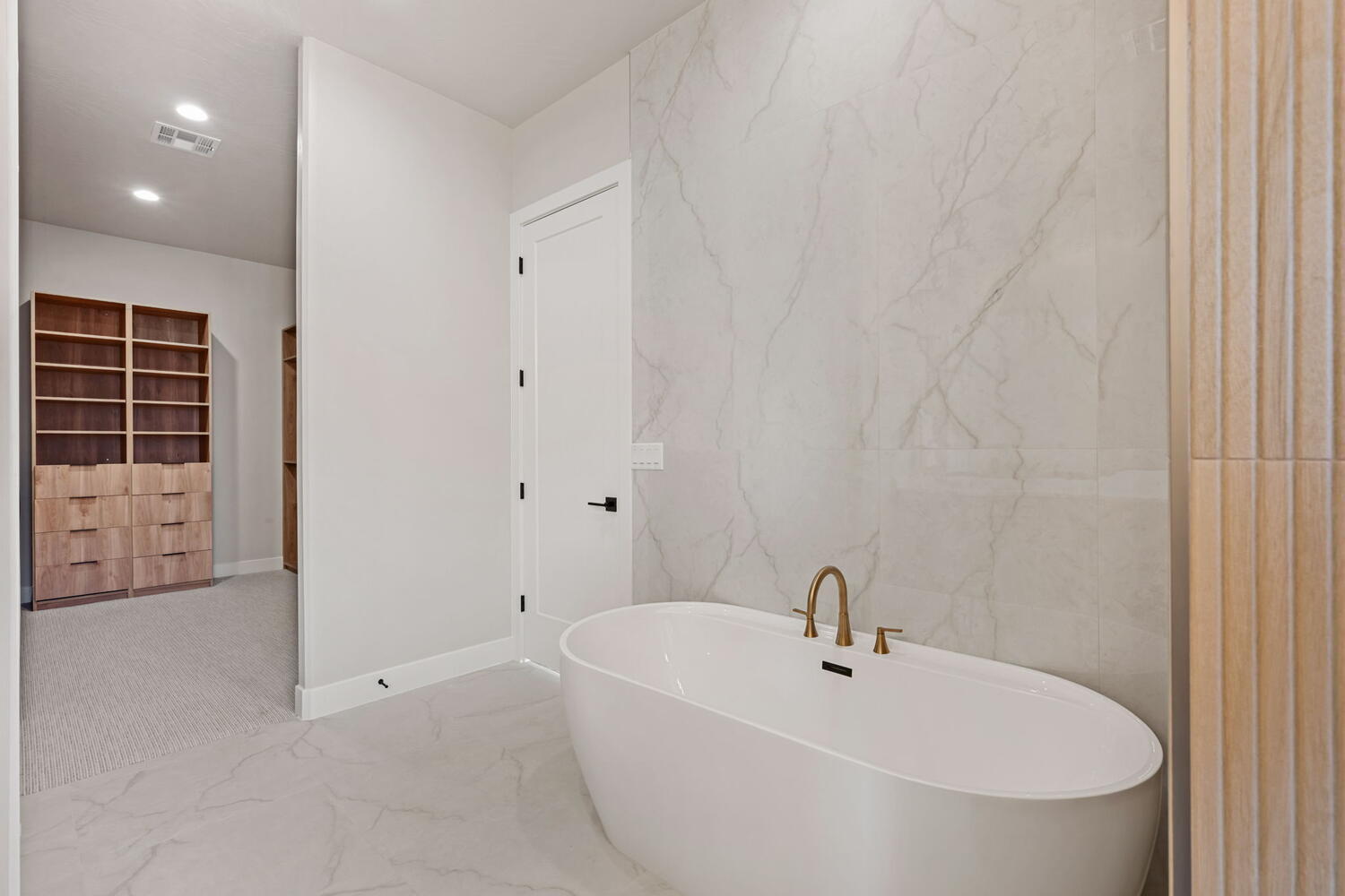 LAKESIDE STUCKI FARMS - Residential