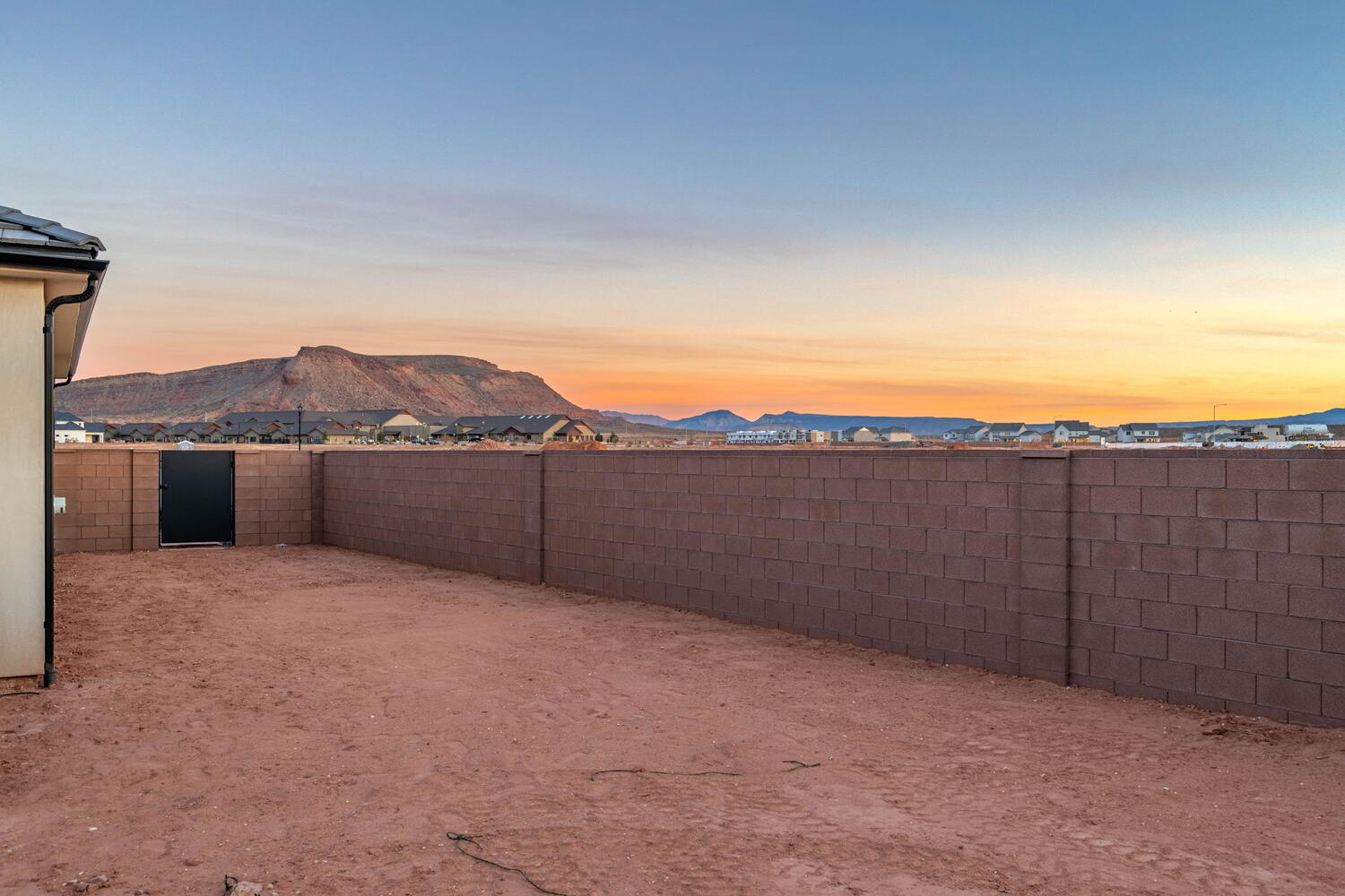 LAKESIDE STUCKI FARMS - Residential