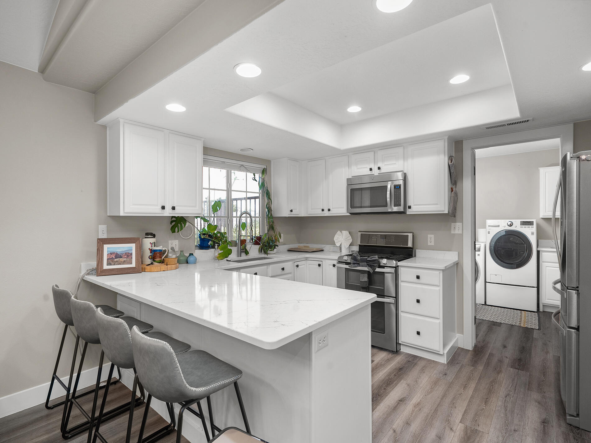 SPRING HILL ESTATES - Residential