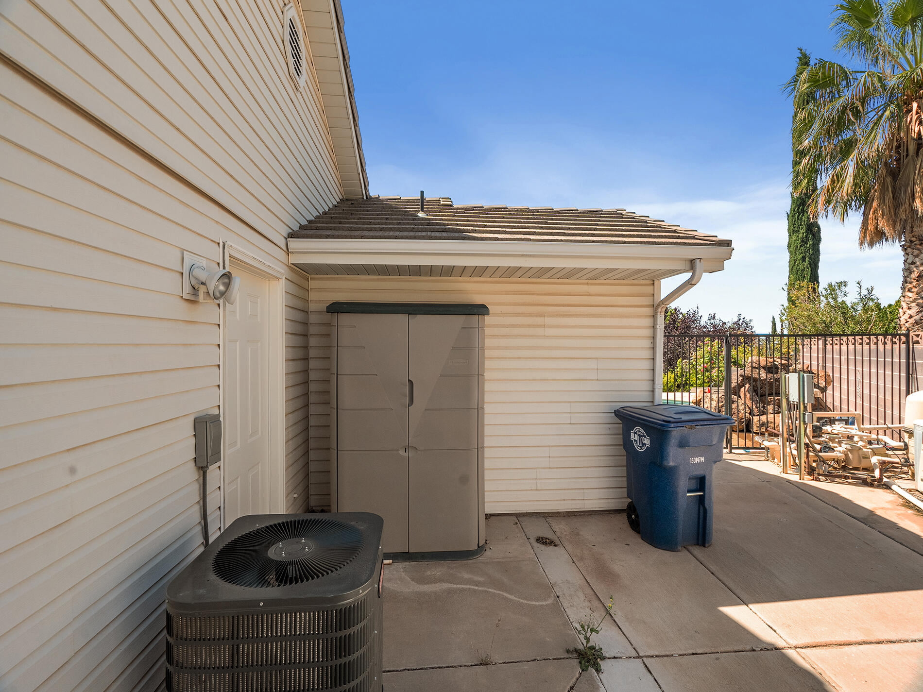SPRING HILL ESTATES - Residential