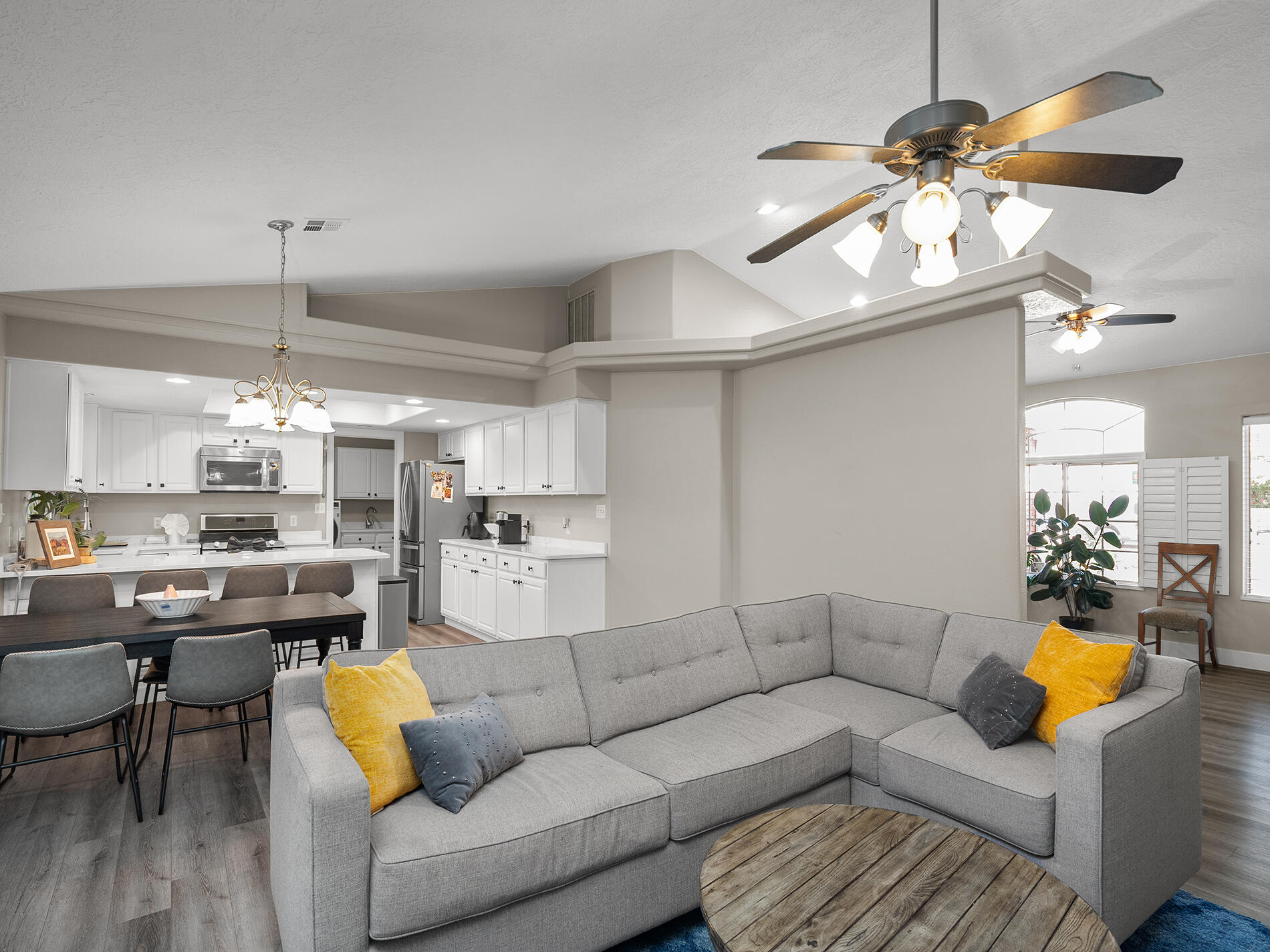 SPRING HILL ESTATES - Residential