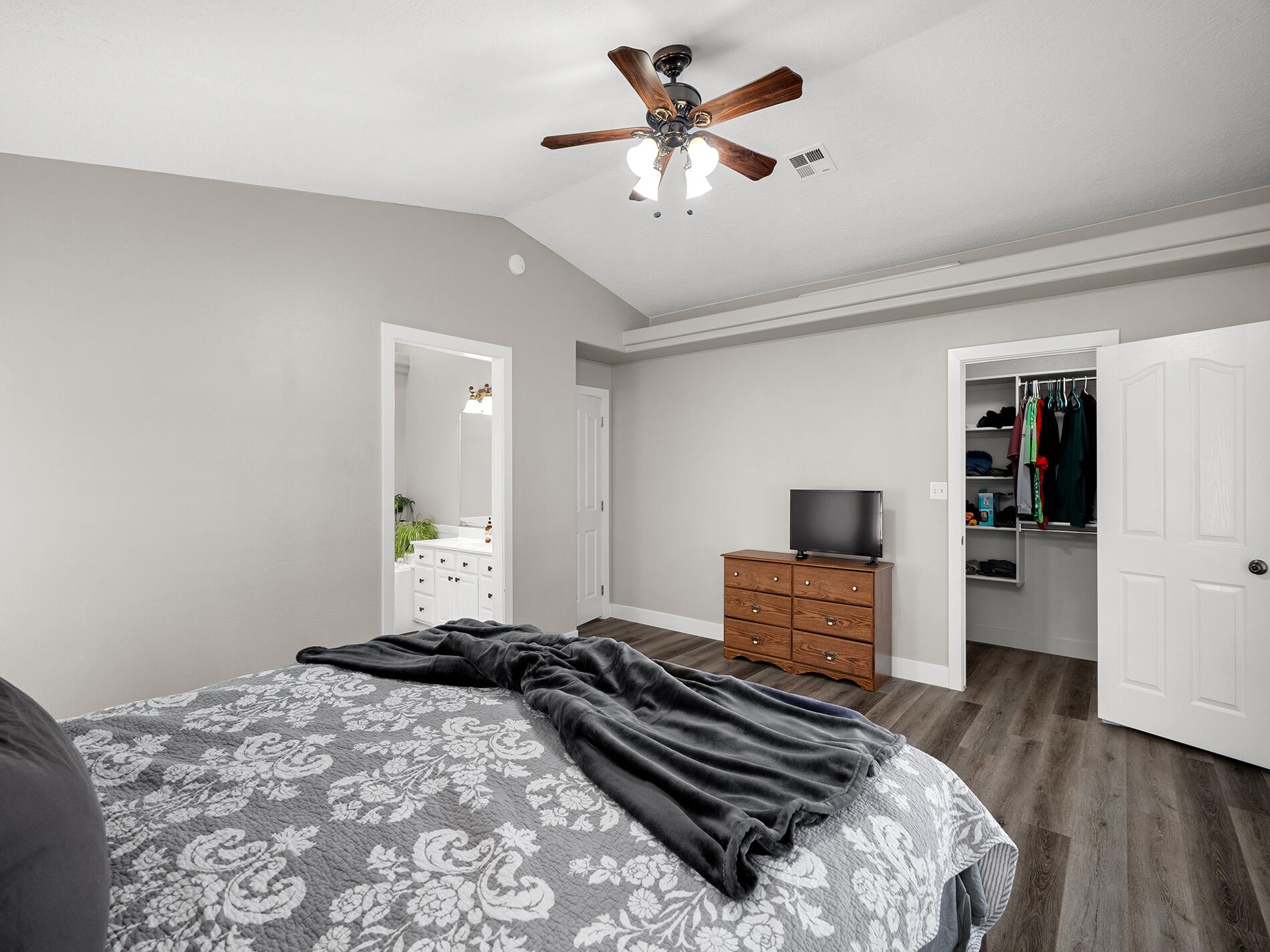 SPRING HILL ESTATES - Residential