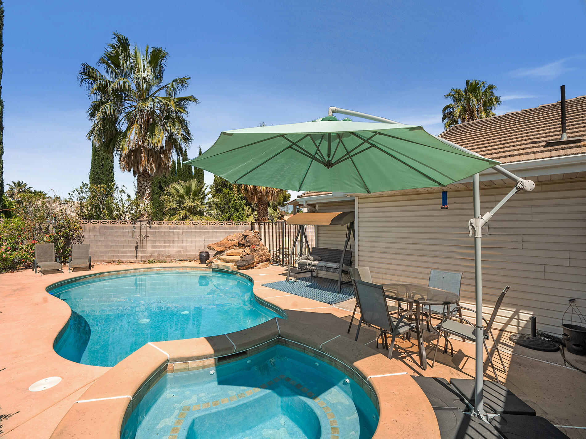 SPRING HILL ESTATES - Residential