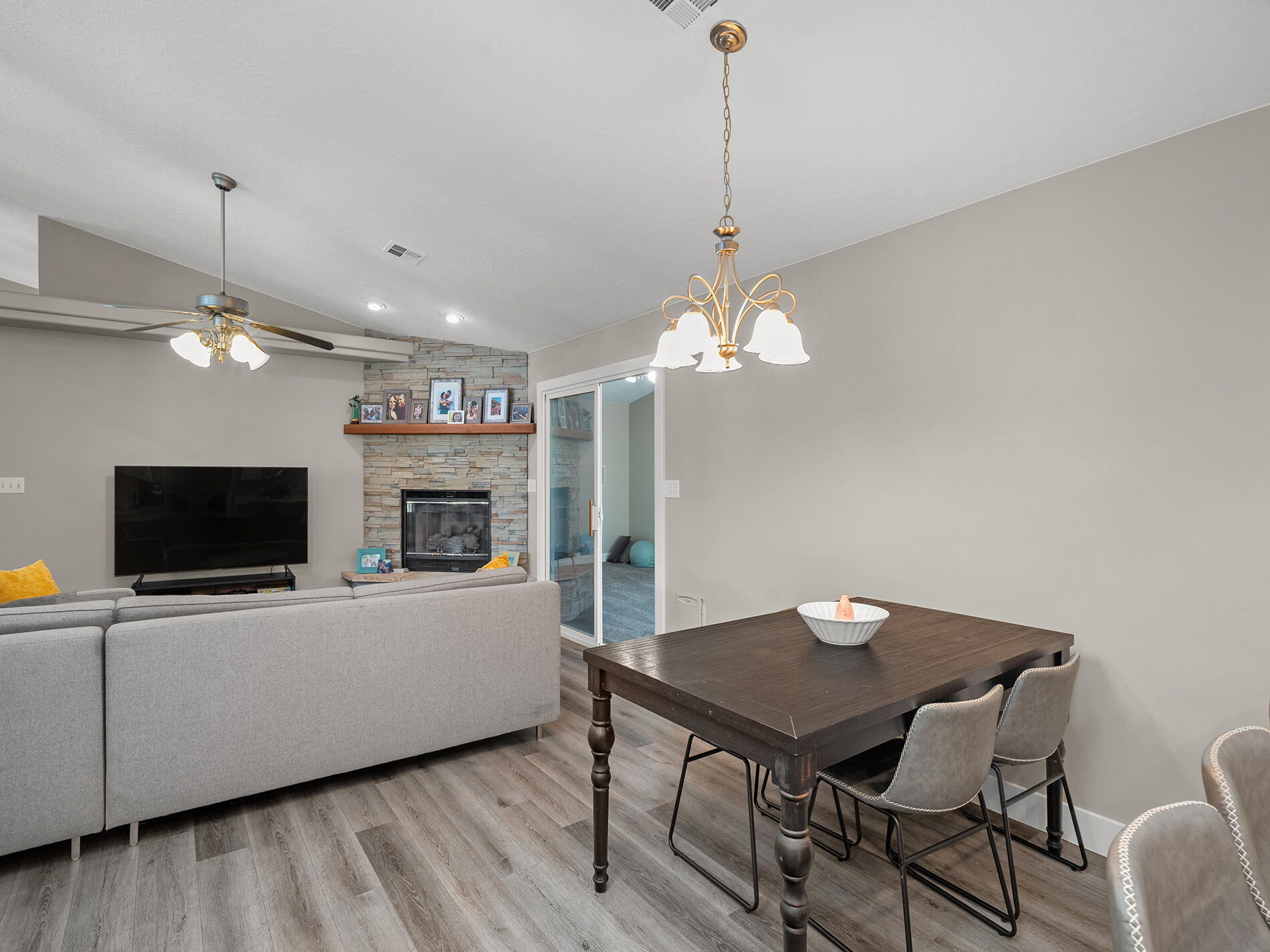 SPRING HILL ESTATES - Residential