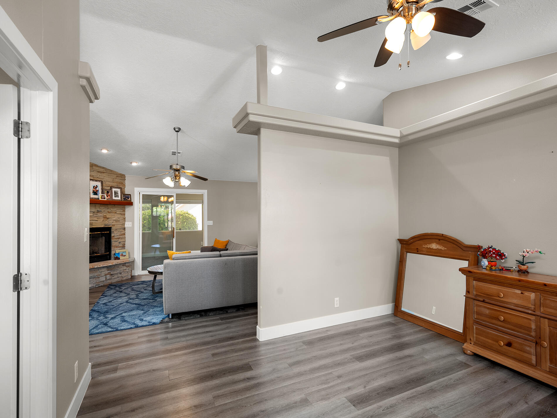 SPRING HILL ESTATES - Residential