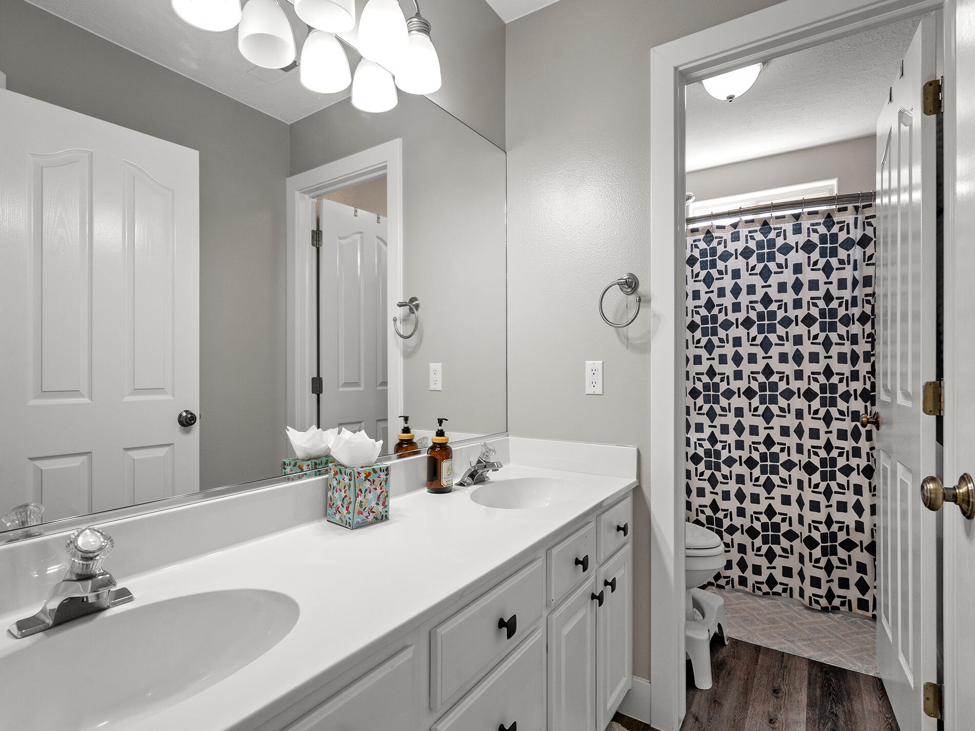SPRING HILL ESTATES - Residential