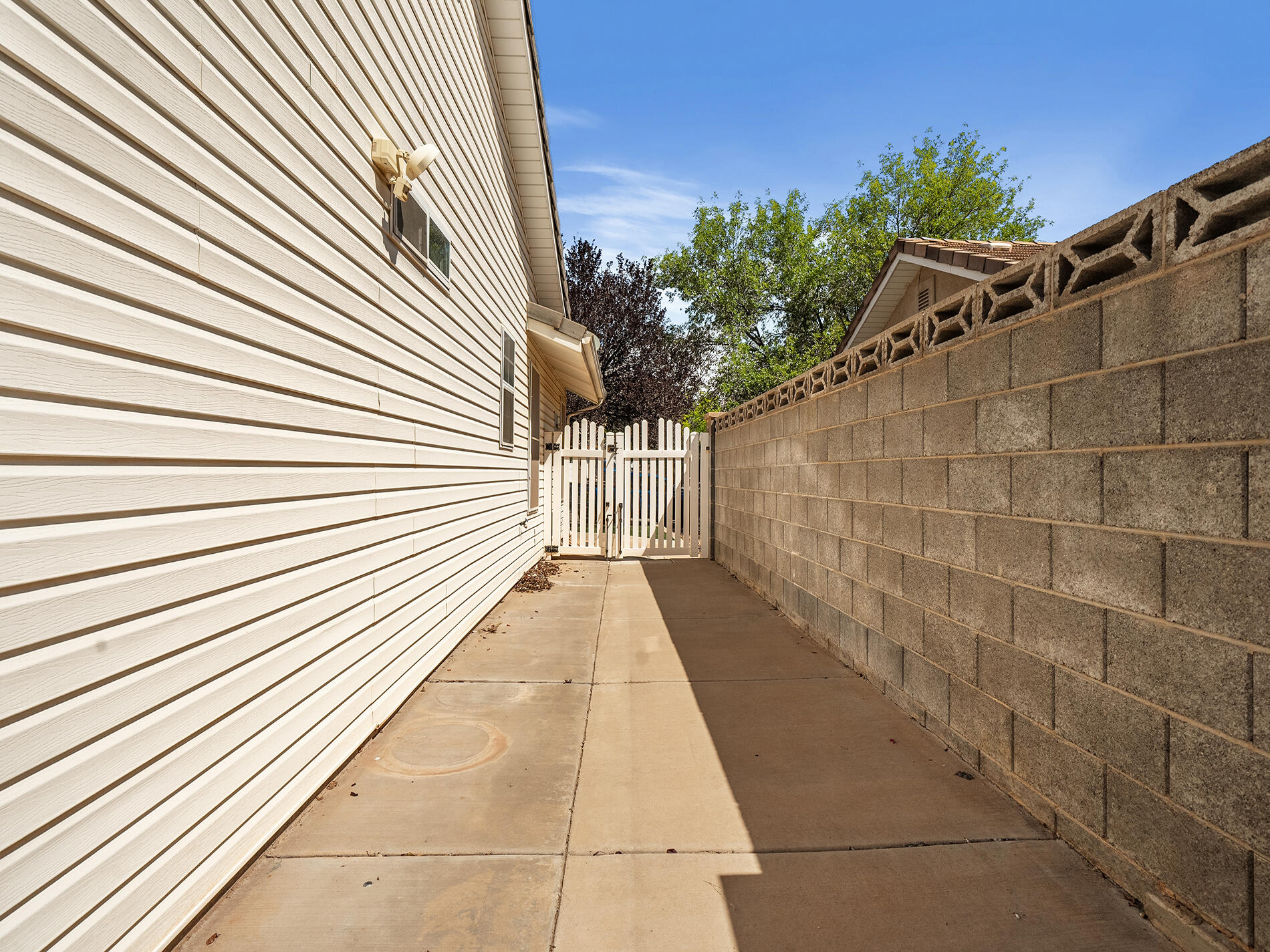 SPRING HILL ESTATES - Residential