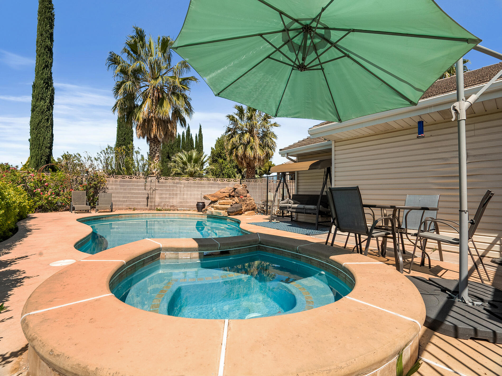 SPRING HILL ESTATES - Residential