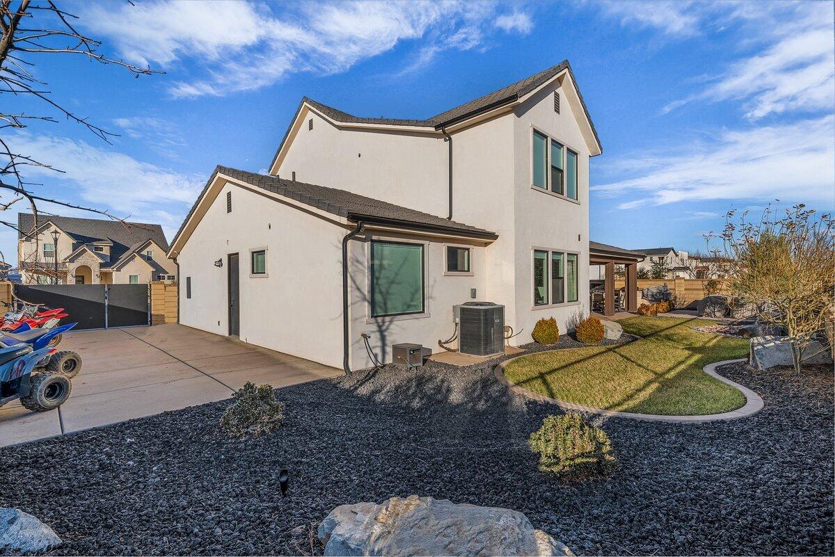 AUBURN HILLS - Residential