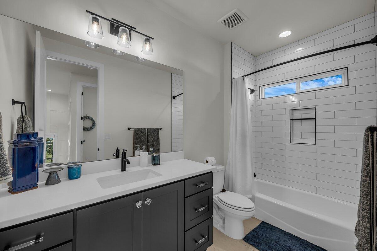 AUBURN HILLS - Residential