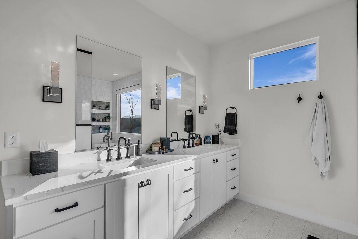 AUBURN HILLS - Residential