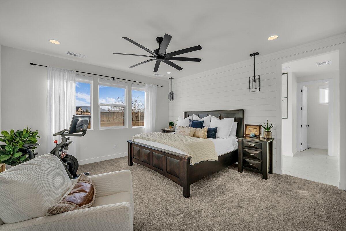 AUBURN HILLS - Residential