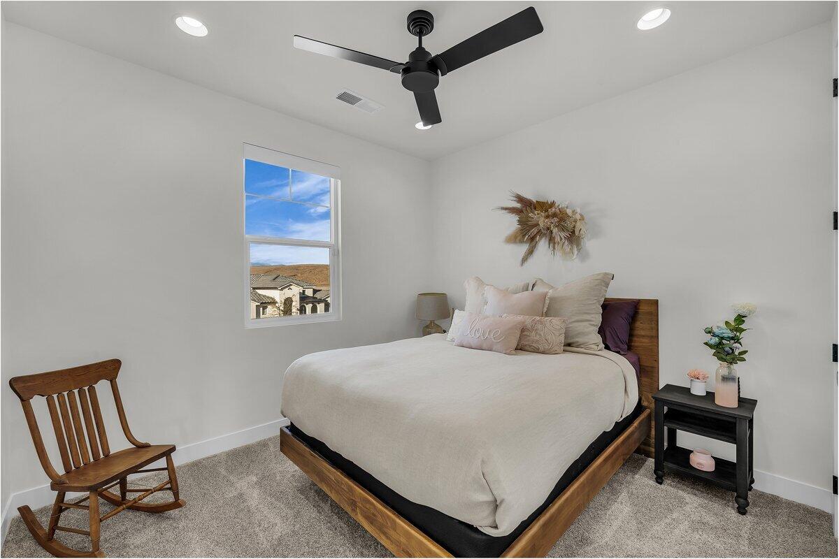 AUBURN HILLS - Residential