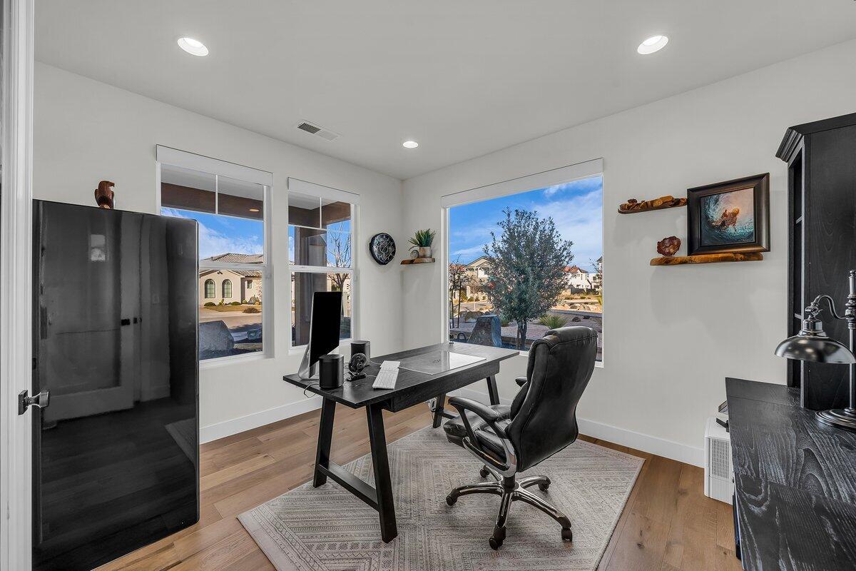 AUBURN HILLS - Residential