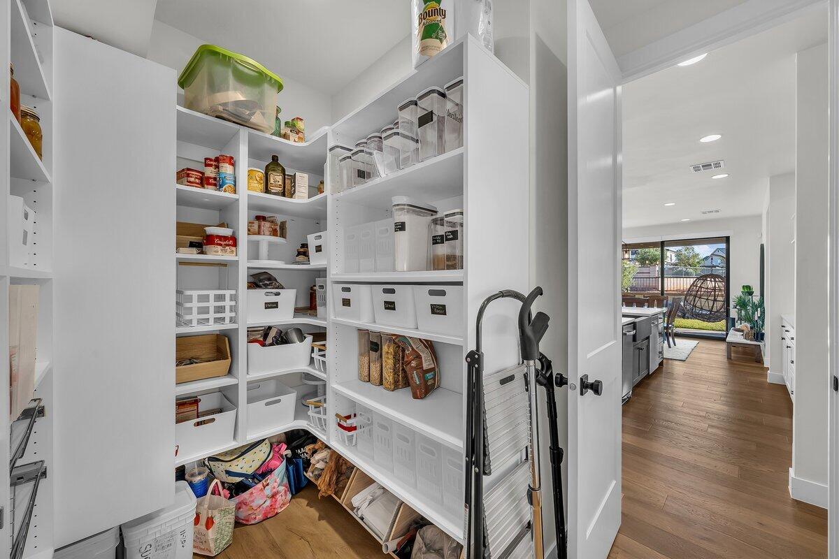 AUBURN HILLS - Residential